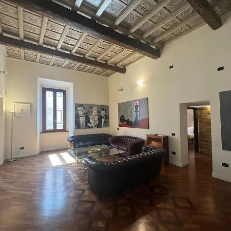La Dolce In The Ancient Appartamento