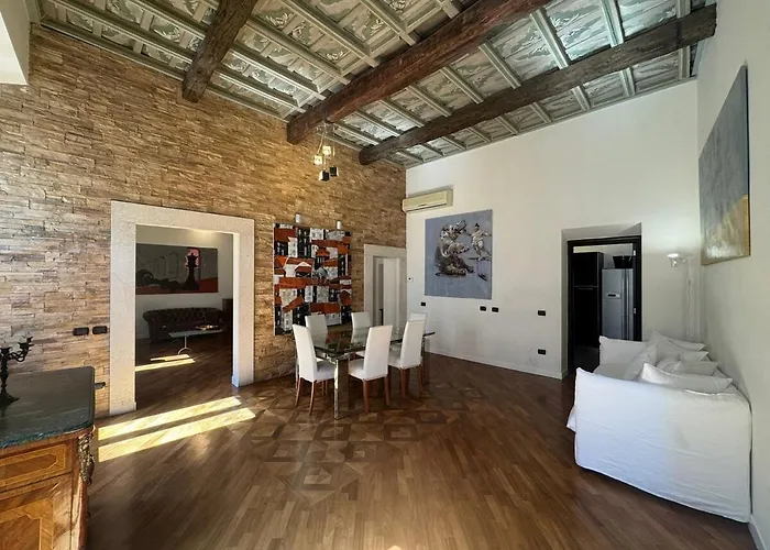 La Dolce In The Ancient Рим